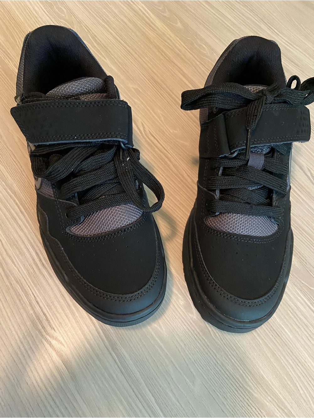 Adidas Five Ten Black and Gray Woman’s Clip-in Mountain Bike Sneakers